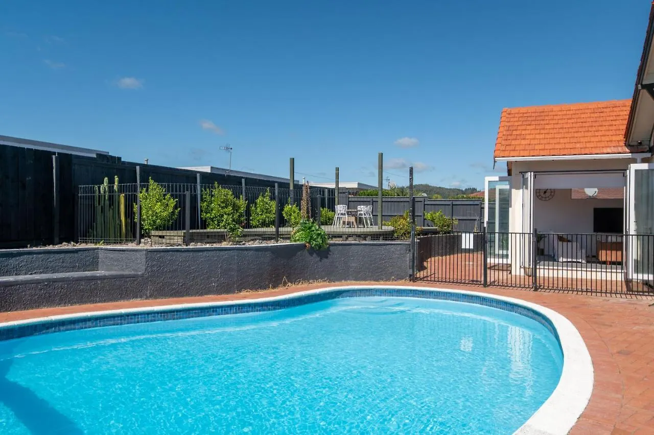 Central Paradise Lodge II Spa & Swimming Pool Rotorua Villa